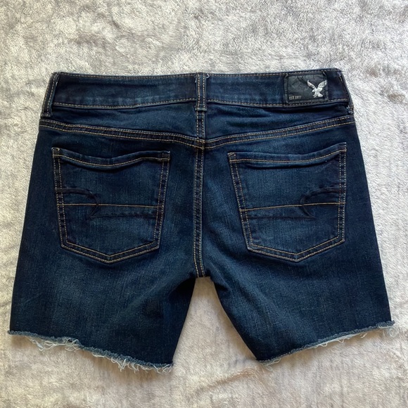 AEO American Eagle Outfitters Size 2 Women’s Midi Shorts (Super Stretch) - Picture 2 of 4